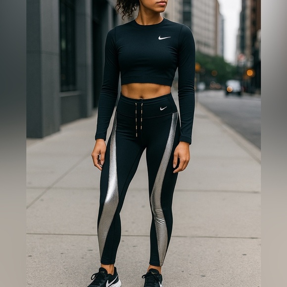 Nike Pants - Nike Metallic Panel Leggings XS Black Silver Activewear Running Gym Yoga Pants